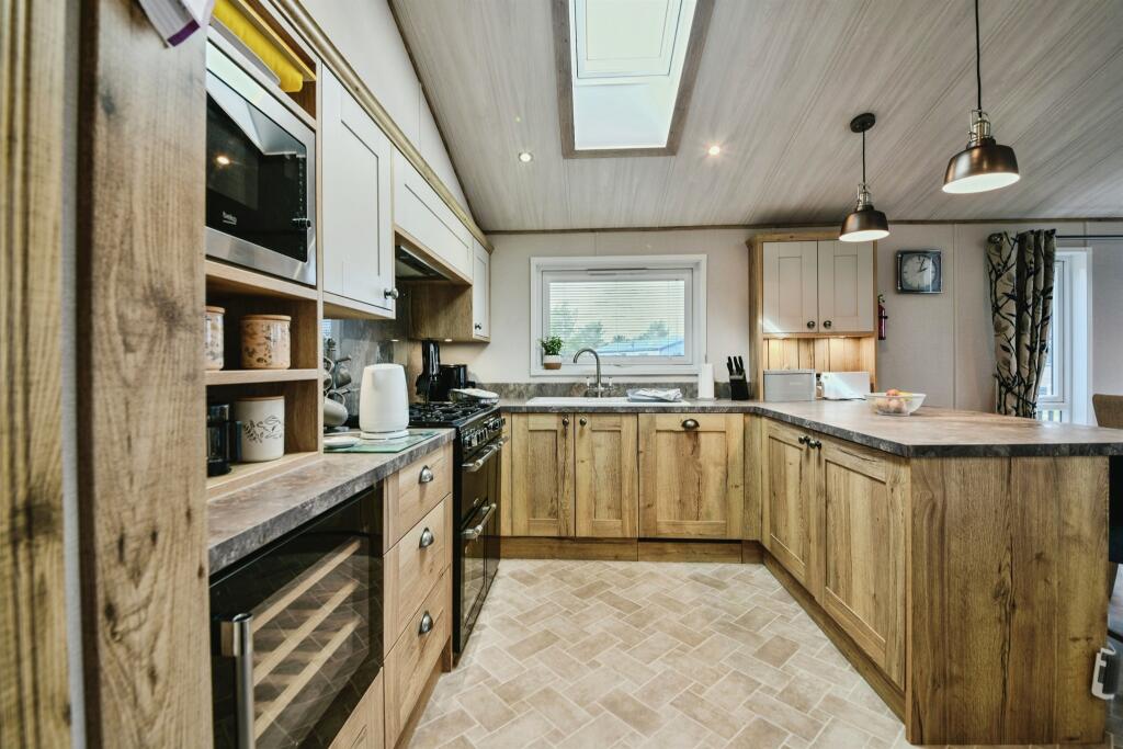 House in Lincoln - View 4