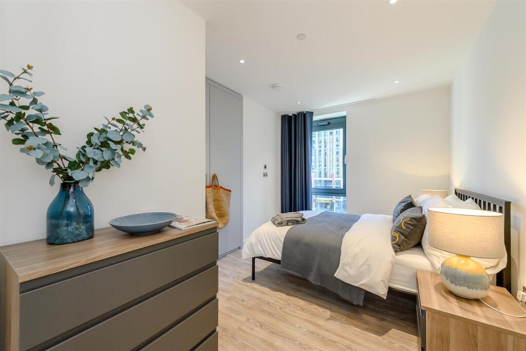 Apartment in Harrow - View 4