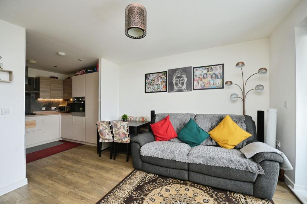 Apartment in London - View 2