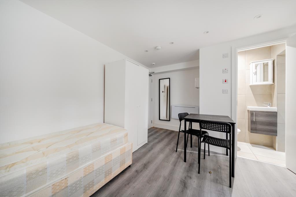 Main image of property: Kings Road, Reading, RG1