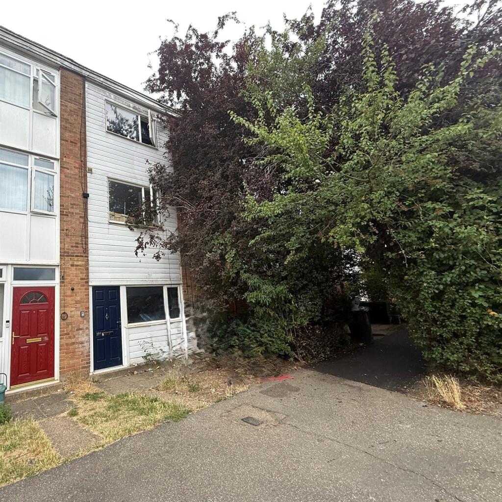Main image of property: Pittmans Field, Harlow
