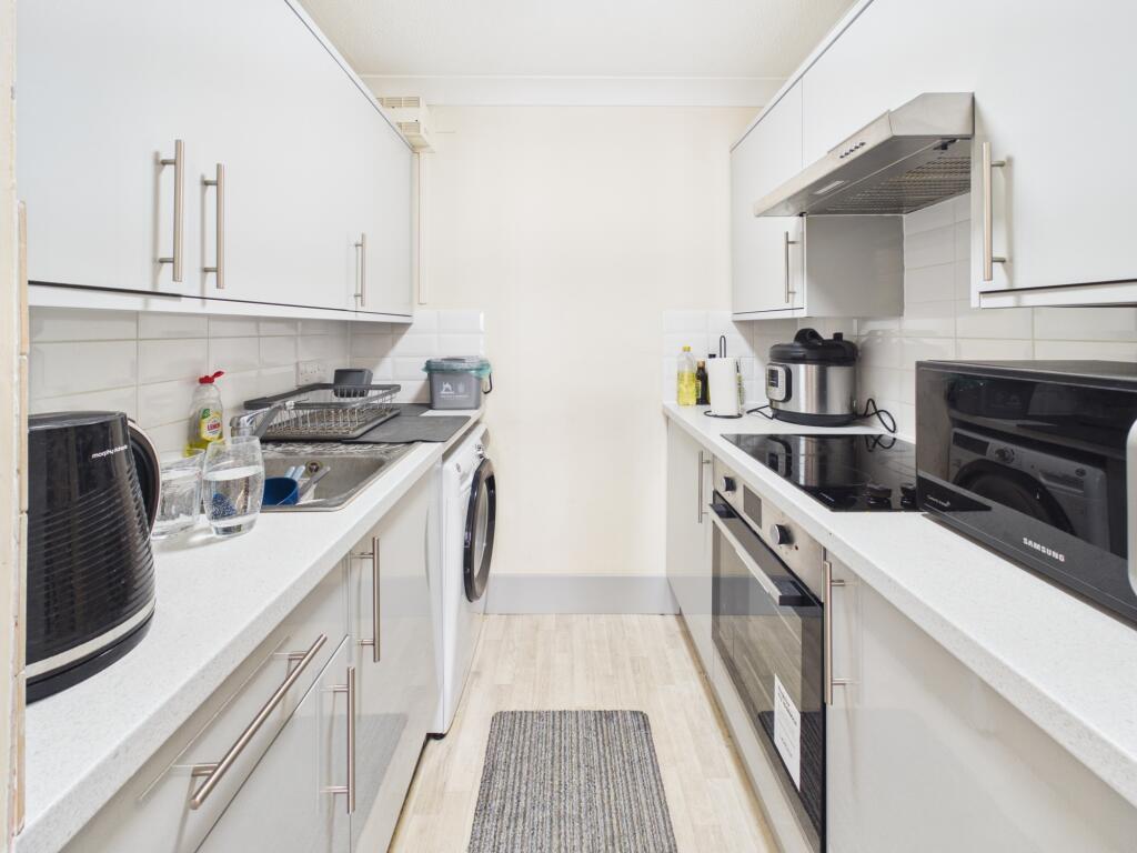 Apartment in Cambridge - View 5