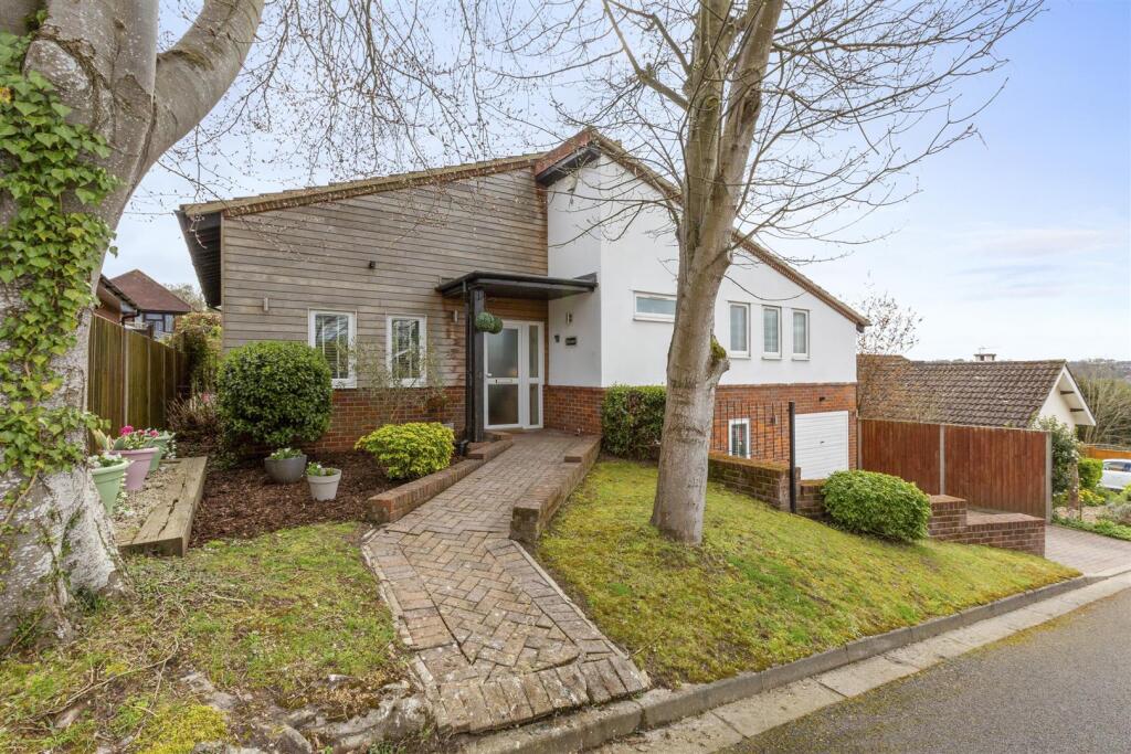 Main image of property: FOXHILL CLOSE, HIGH WYCOMBE