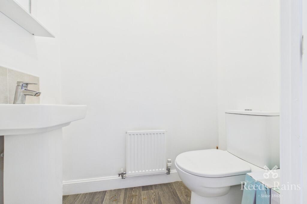 Sycamore Drive, Hyde, Greater Manchester, SK14 photo 4