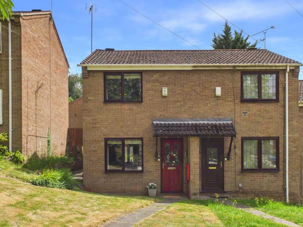 Main image of property: Landmere Gardens, Mapperley, Nottingham