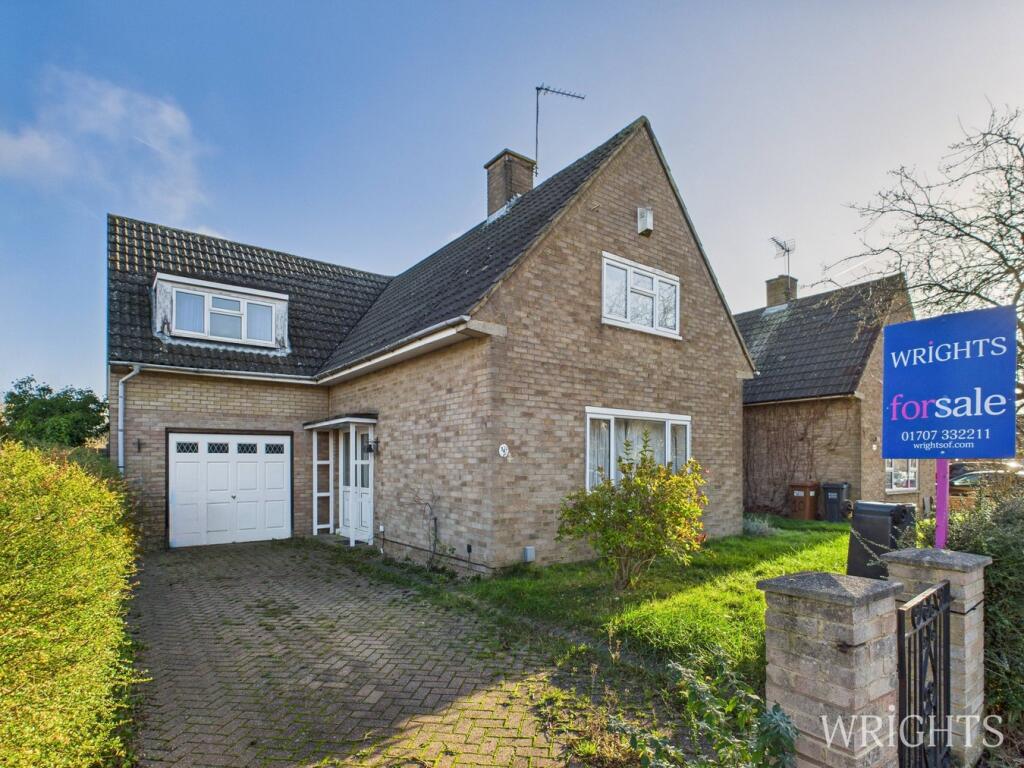 4-bed detached on Runsley, Welwyn Garden City, AL7, £425,000