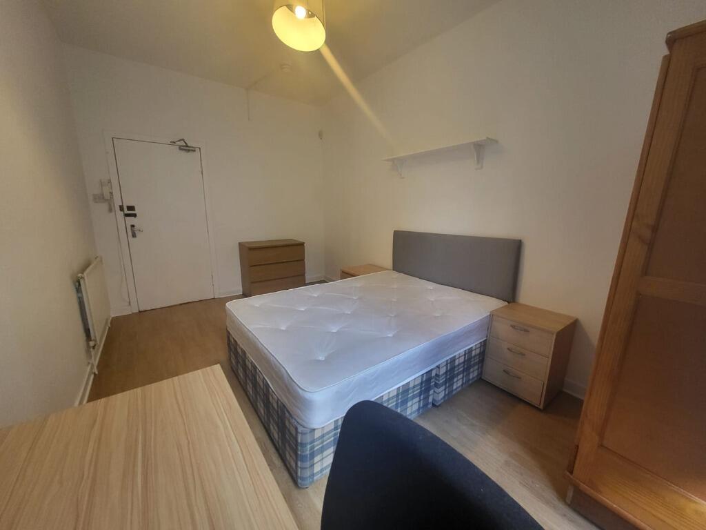 6 bedroom duplex for rent
