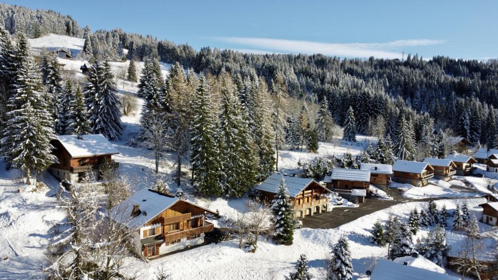 Main image of property: 74260 les-gets