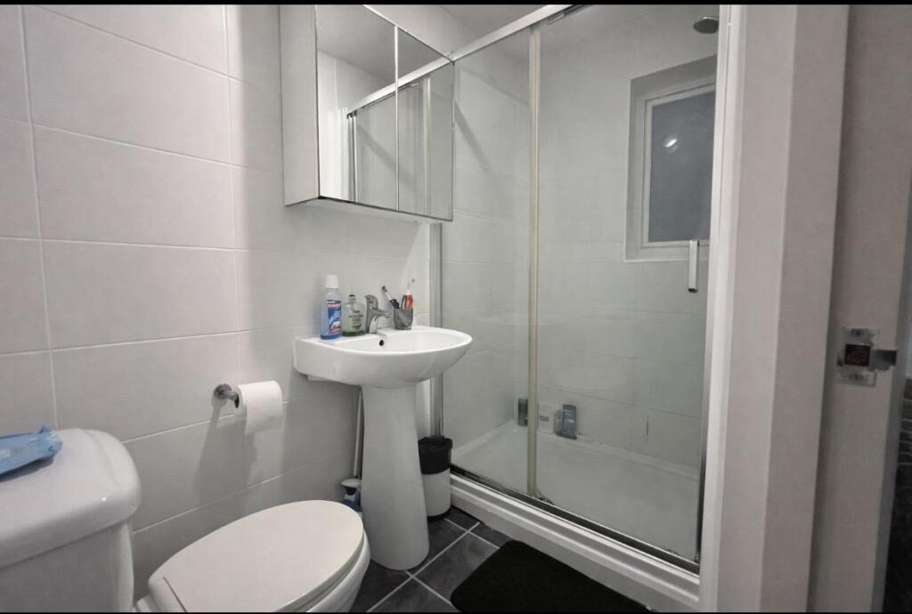 Apartment in Brighton - View 4