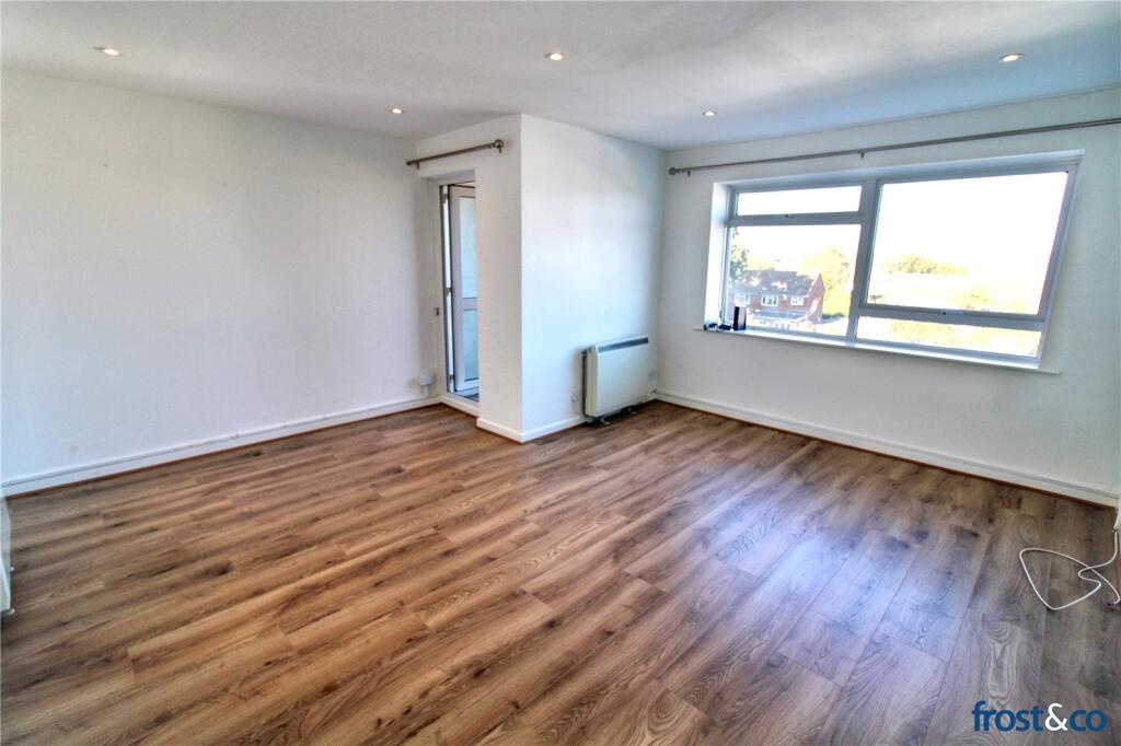 Apartment in Poole, Hamworthy - View 2