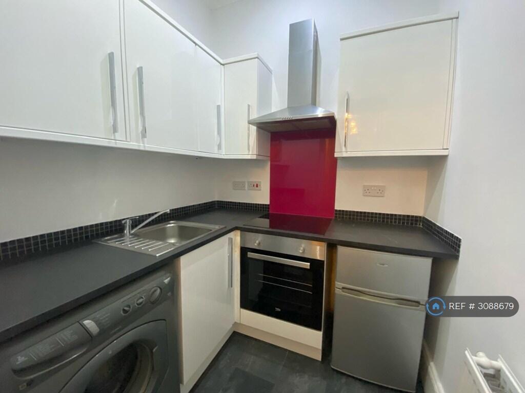 Apartment in Glasgow - View 4