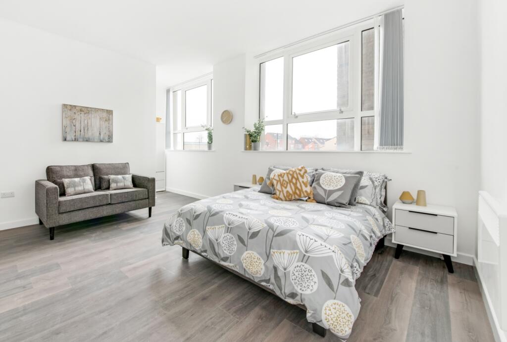 Additional image 5 of Studio, Card House, Bingley Road, Bradford, BD9