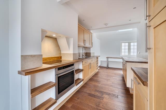 House in Northampton, Weston and Weedon - View 2