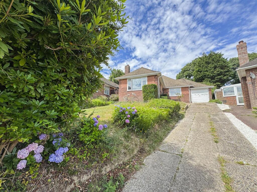 Main image of property: Ward Way, Bexhill-On-Sea, TN39 4HL