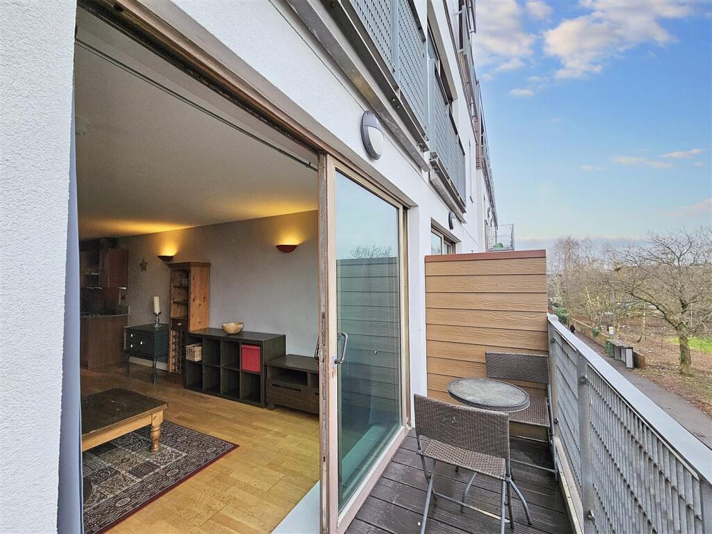 Isaac Way, Manchester photo 2