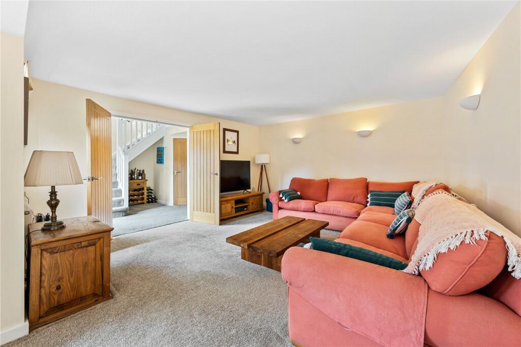Nettleham Cottage, Tugby - View 5