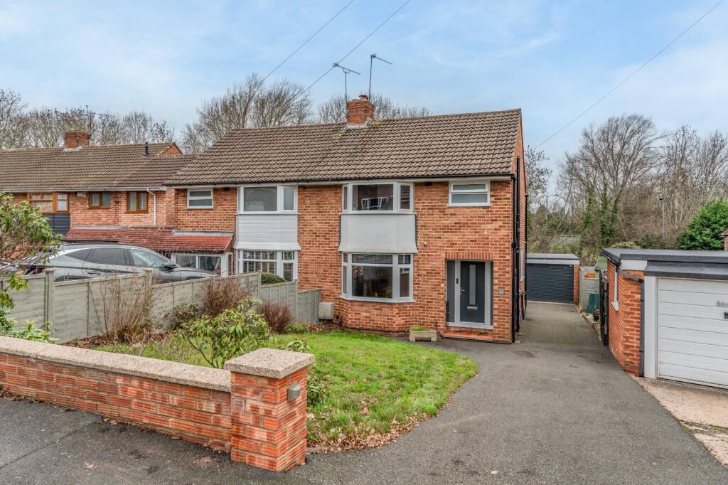 Main image of property: Harport Road, Greenlands, Redditch, B98