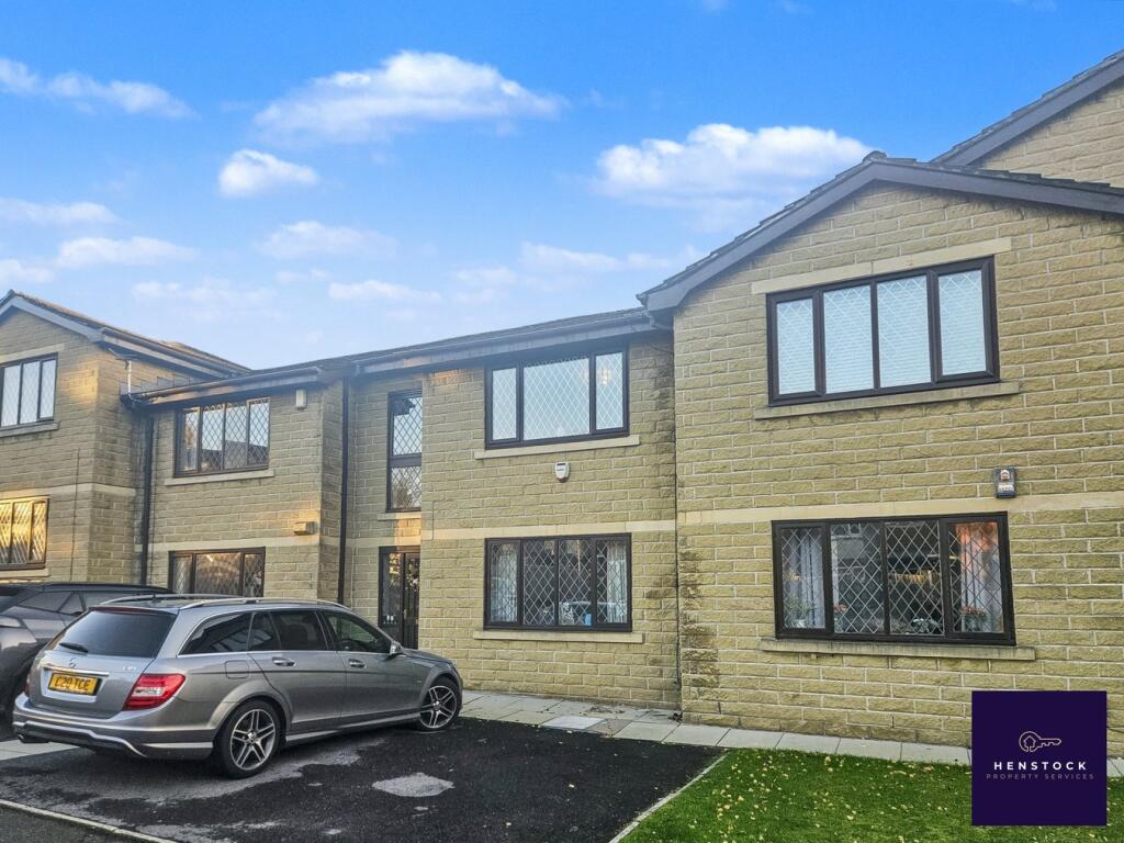 2-bed flat on Tetlow Street, Middleton, Manchester, M24, £129,000