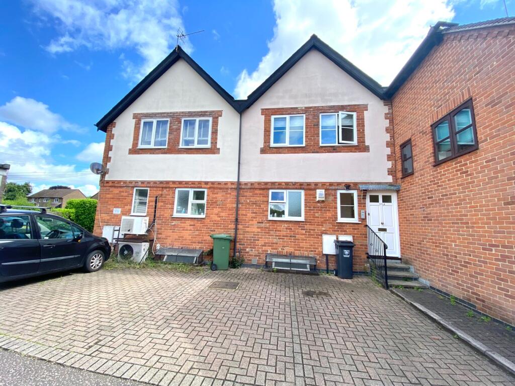 High Street, Bovingdon, Bovingdon, HP3 photo 2
