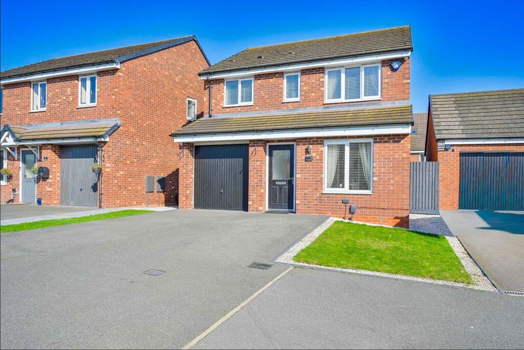 3-bed detached on Oakley Road, Burntwood, £350,000