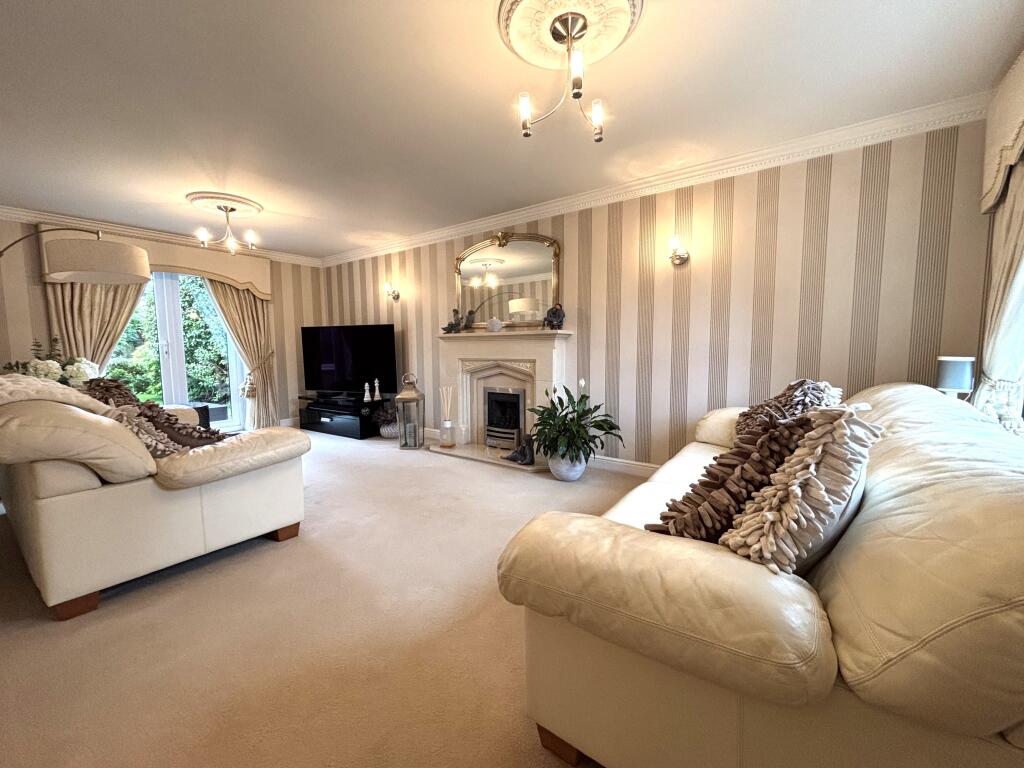 Hall Pool Drive, Offerton photo 3