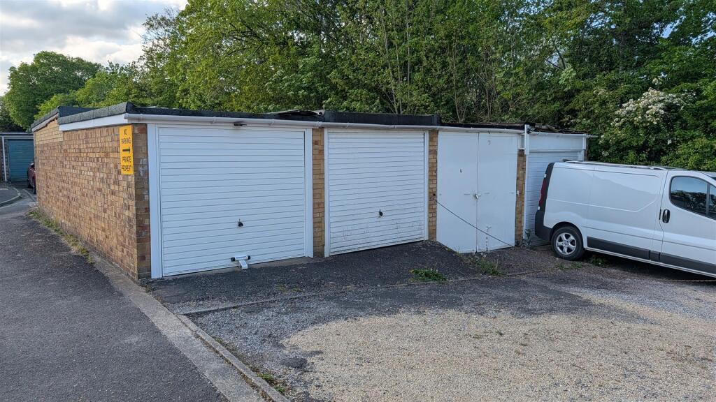 Rubens Close, Keynsham photo 2