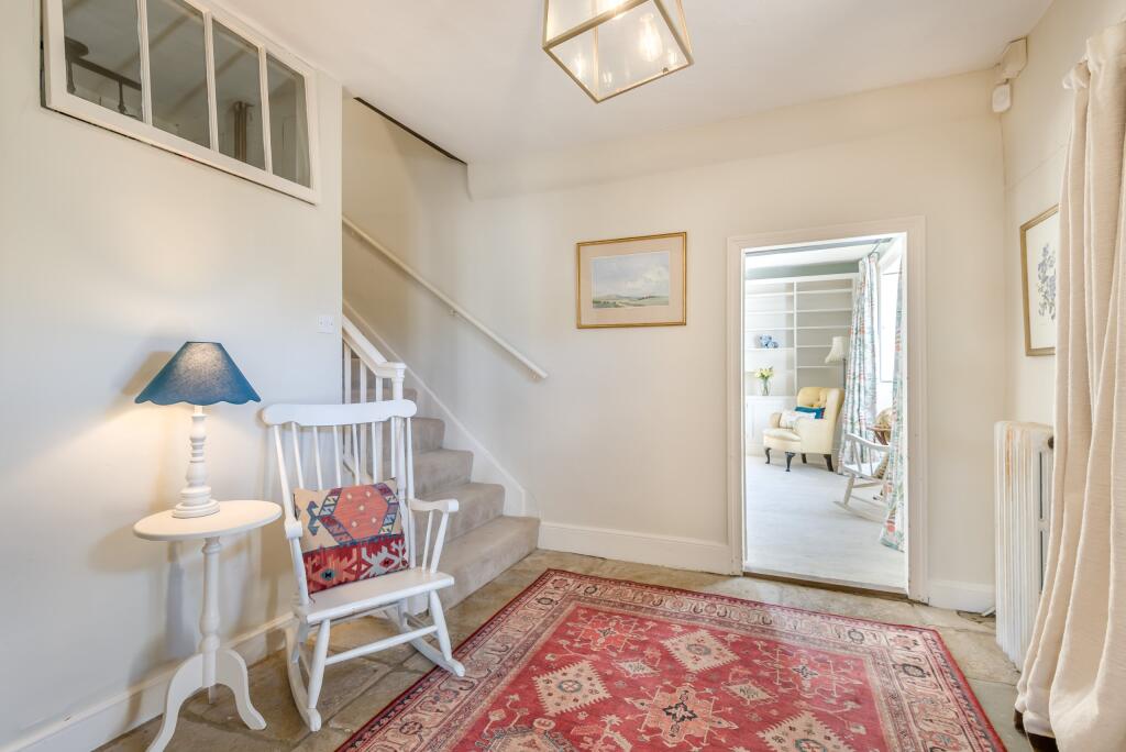 House in Keevil - More