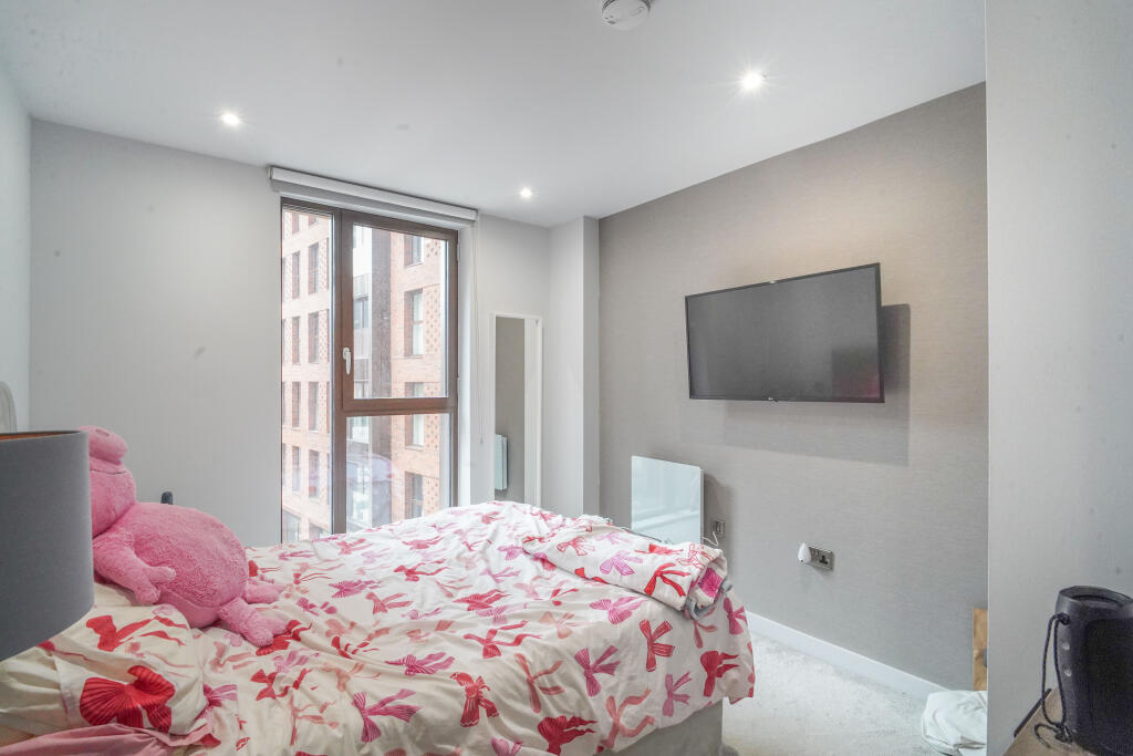 Apartment in Liverpool - More
