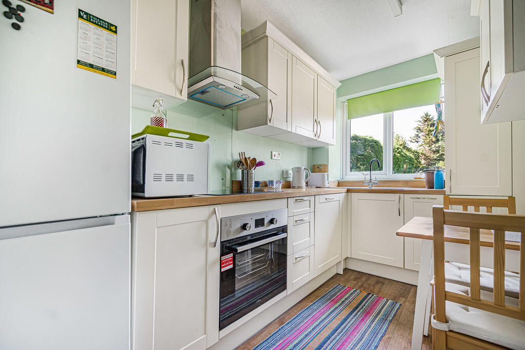 Apartment in Dartford - View 3