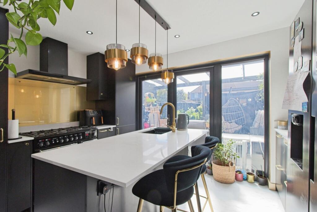 House in London - View 3