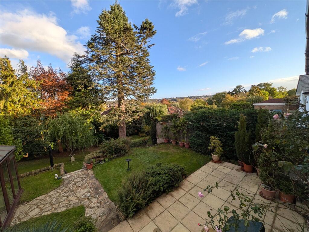 House in Tunbridge Wells, Kent - View 2