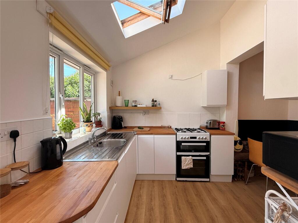 House in Wolverhampton, West Midlands - View 4