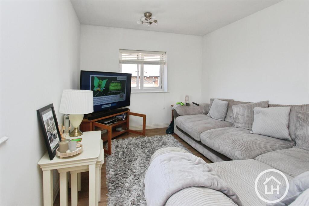 Apartment in Rochester - View 4