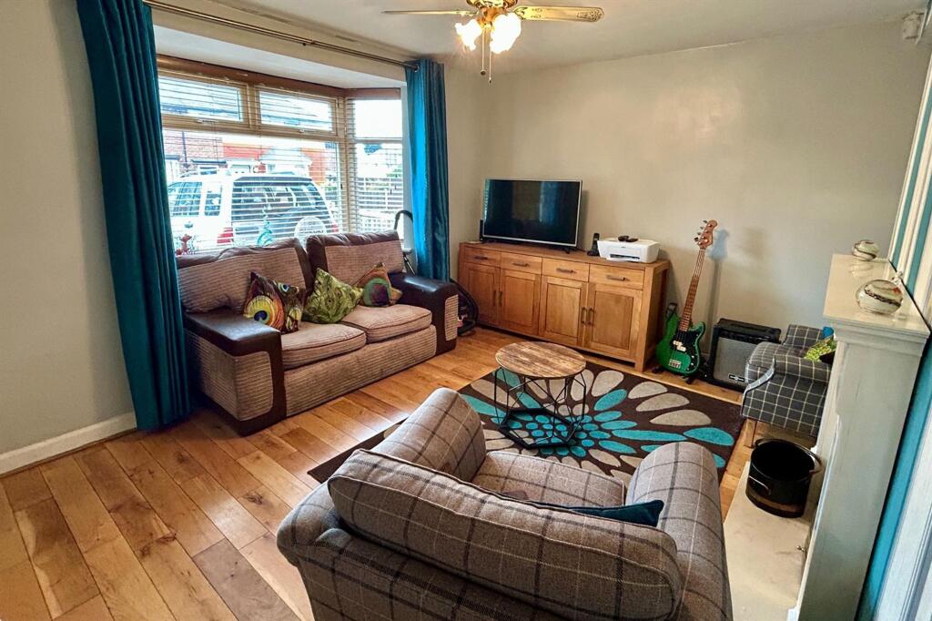 Nearmaker Road, Manchester, M22 photo 3
