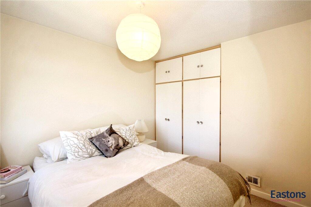 House in Tadworth, Tattenham Corner - More
