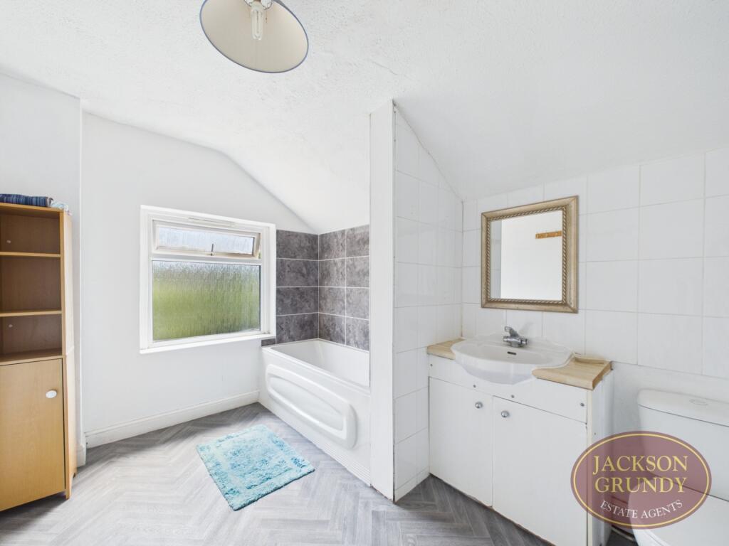 Stanhope Road, Queens Park, NN2 6JX - More