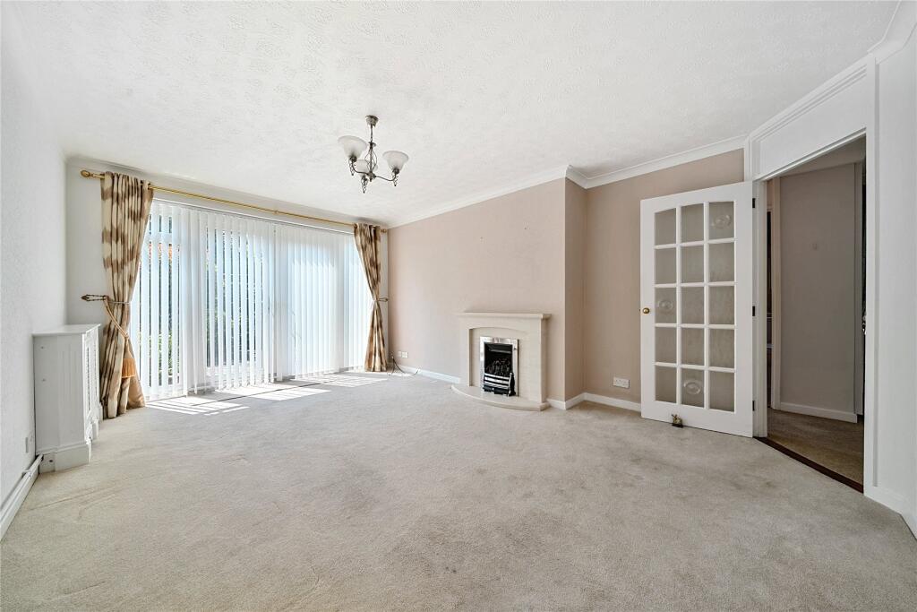 Green Gardens, Farnborough Village - View 2