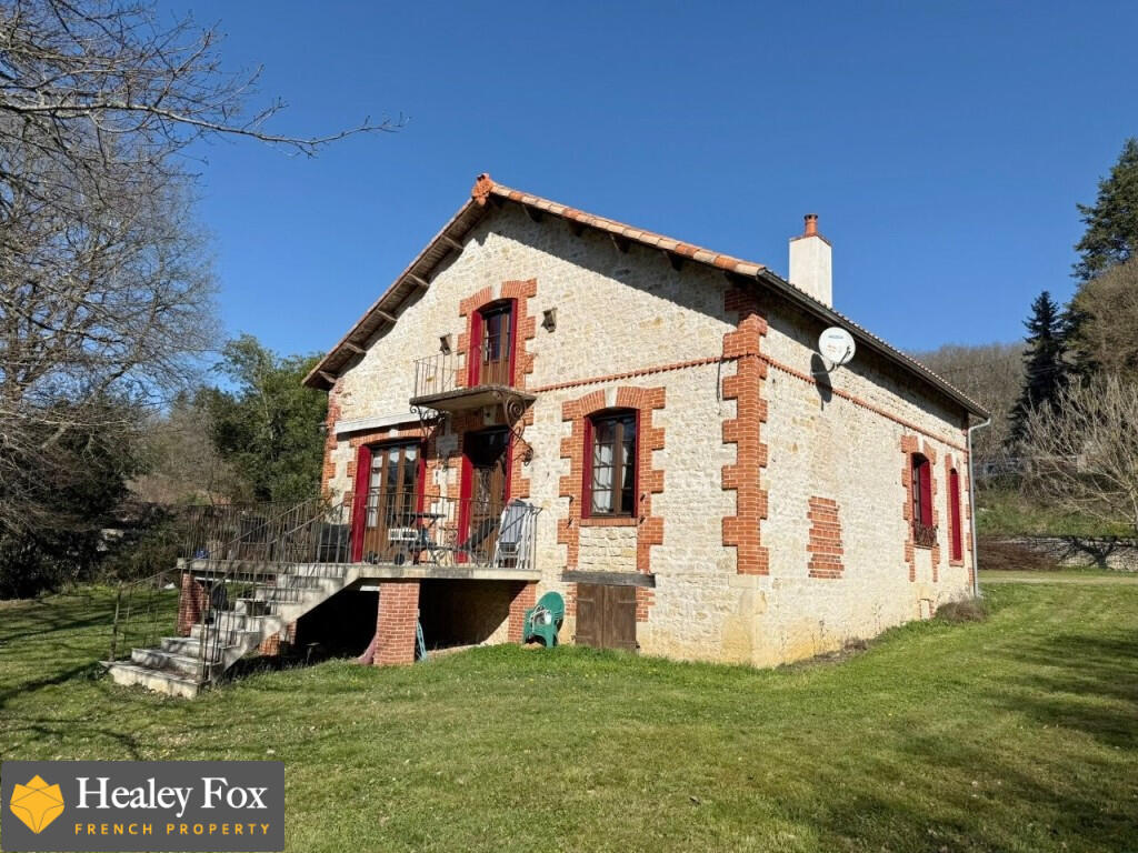 Main image of property: Poitou-Charentes, Charente, Nanteuil-en-Vallée