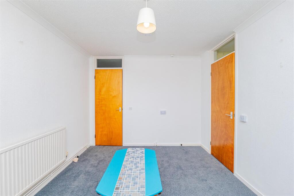 Apartment in Cardiff - View 5