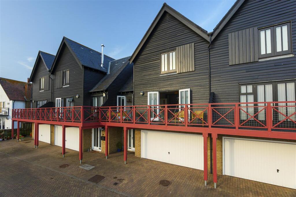 Main image of property: North Quay, Conyer