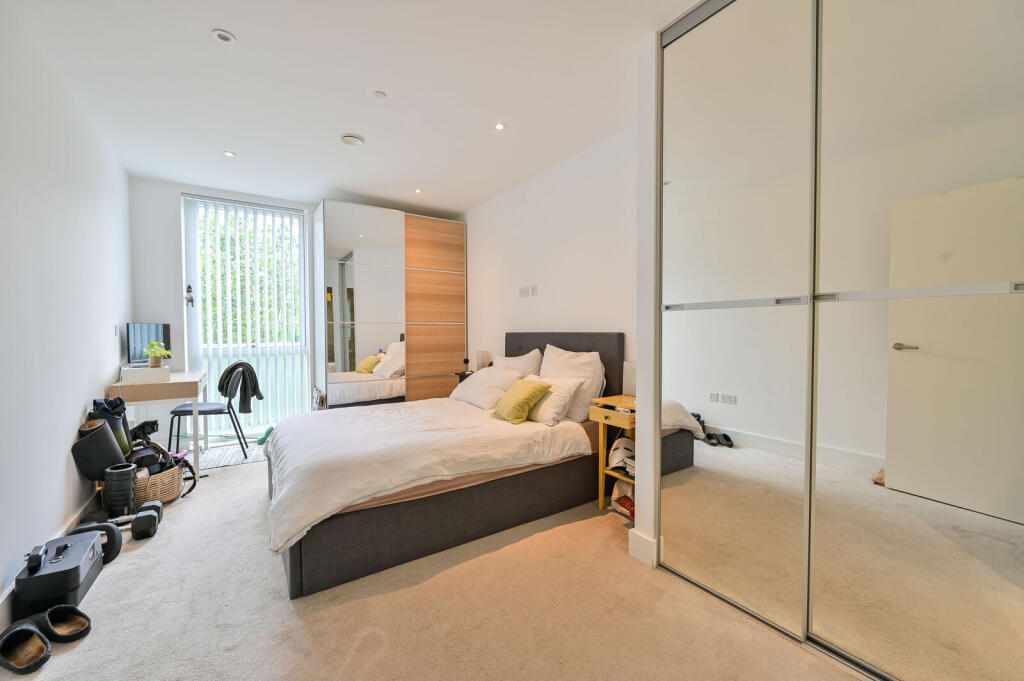 Apartment in London - View 4
