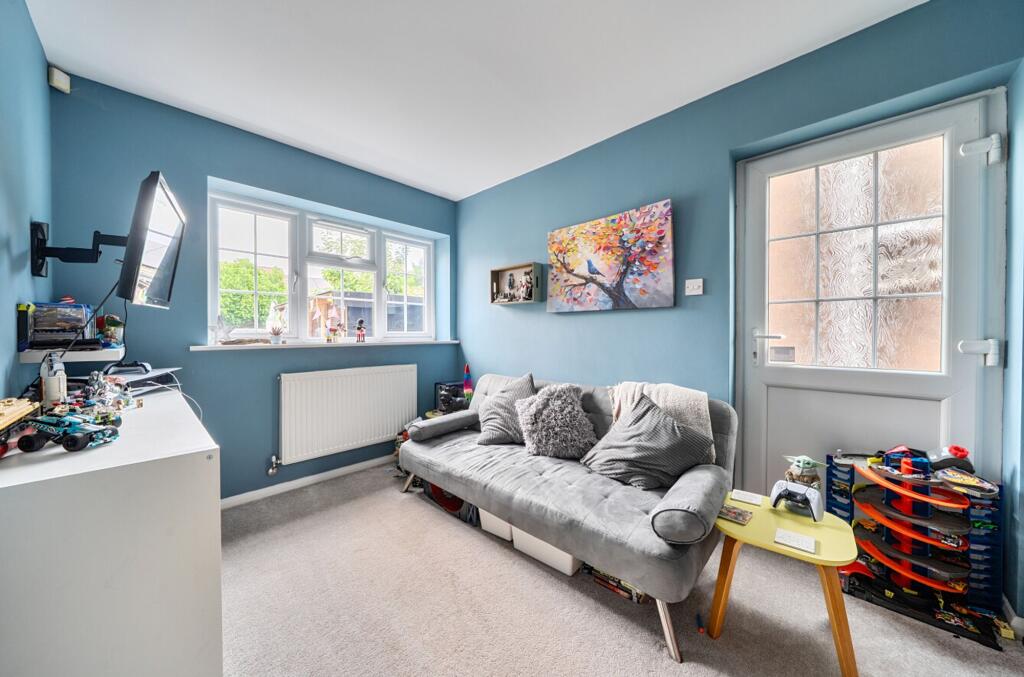 Jubilee Drive, Thornbury, BS35 photo 4