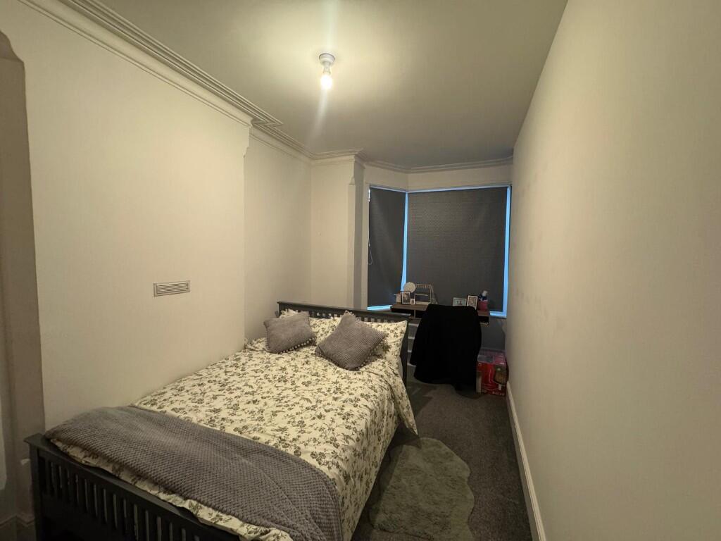 House in Nottingham, Old Lenton, Lenton - More