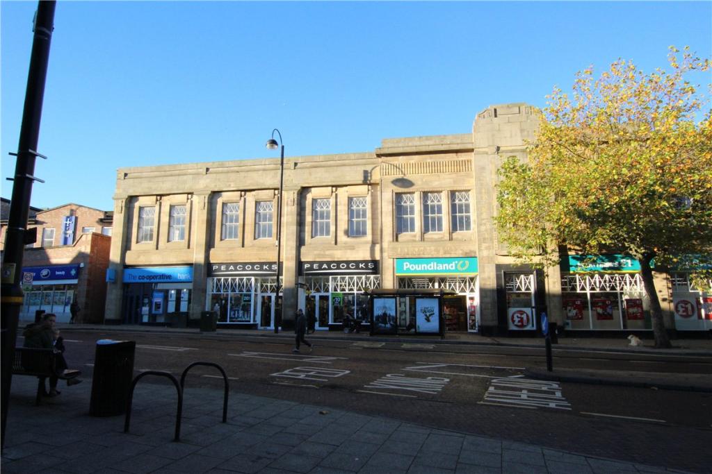 2-bed flat on 5 Cuthbert House, £150,000