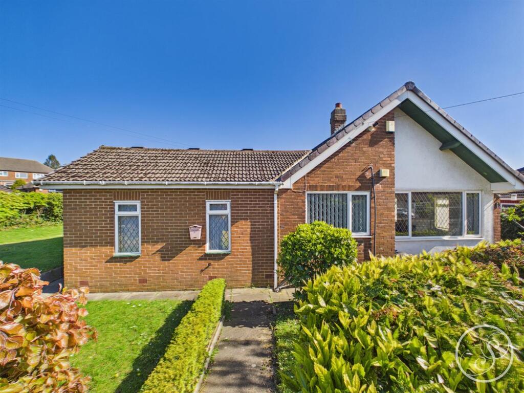 Main image of property: Field End Crescent, Leeds