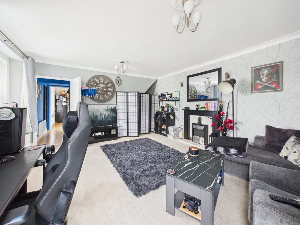 Apartment in Weston-super-Mare, North Somerset - View 3