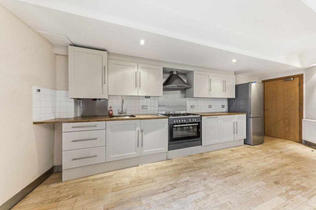 Apartment in Leeds, Warehouse Hill, Lovell Park - View 5