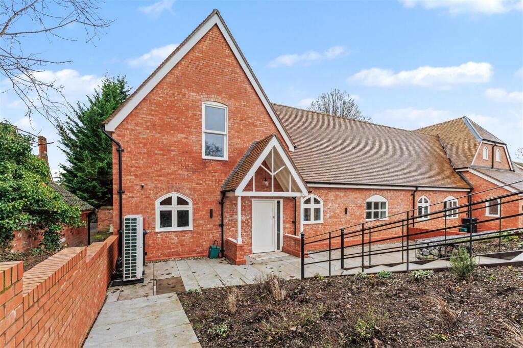 Main image of property: 6a, The Potting Sheds, Welcombe Road, Stratford-Upon-Avon, CV37