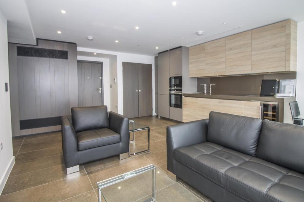 Main image of property: Chronicle Tower, City Road, London, EC1V