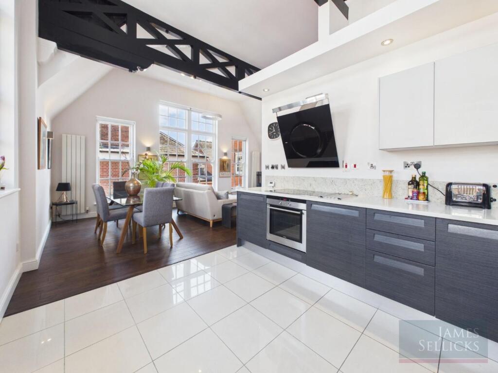 Main image of property: Madeleine House, Clarendon Park Road, Clarendon Park, Leicester